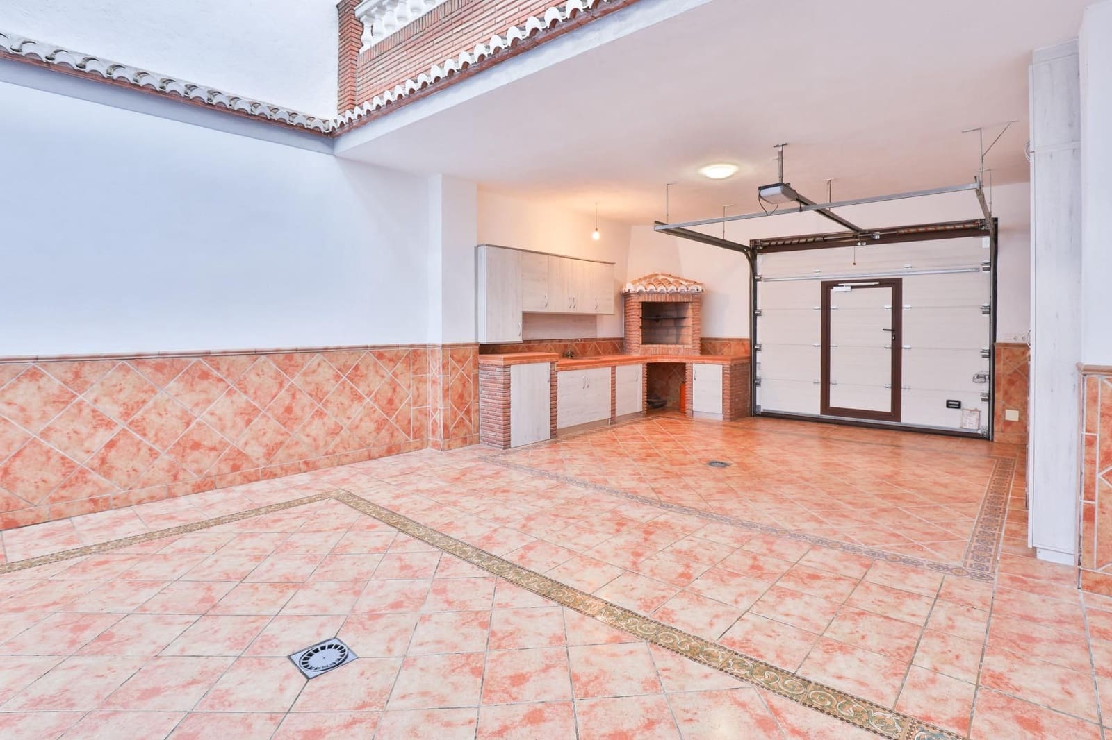 5 soverom Villa til salgs i Padul med garasje - € 295 000 (Ref: 9579204)