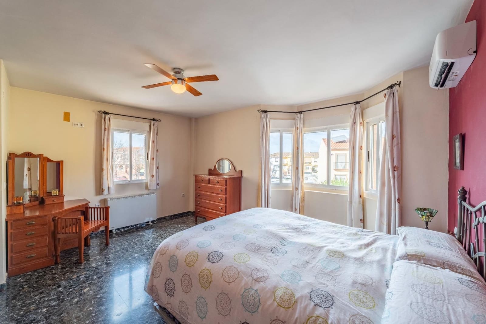 3 bedroom Villa for sale in Vegas del Genil with garage - € 320,000 (Ref: 9588370)