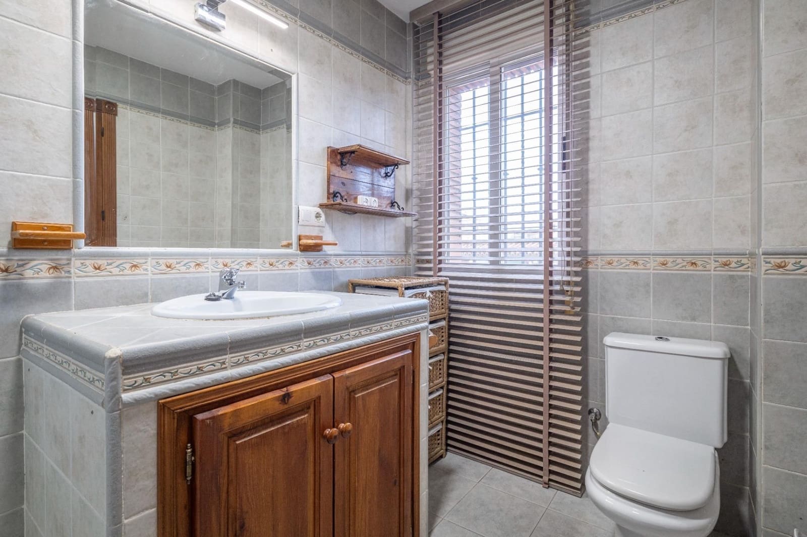 3 bedroom Villa for sale in Vegas del Genil with garage - € 320,000 (Ref: 9588370)