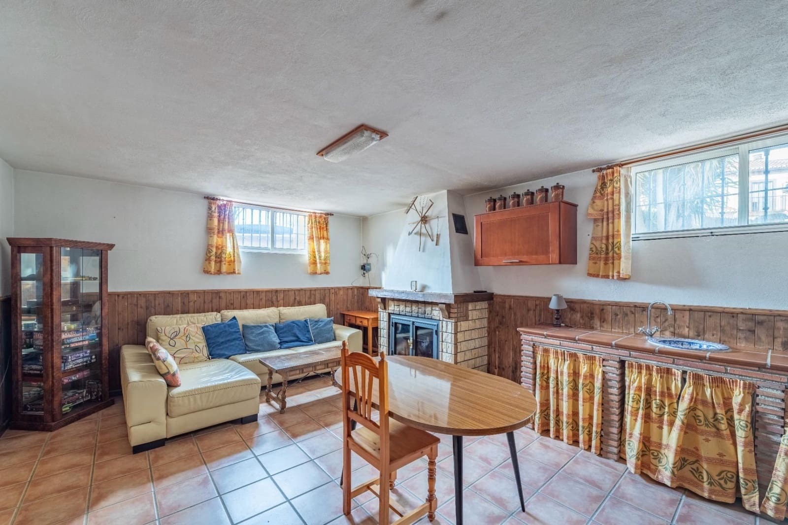 3 bedroom Villa for sale in Vegas del Genil with garage - € 320,000 (Ref: 9588370)