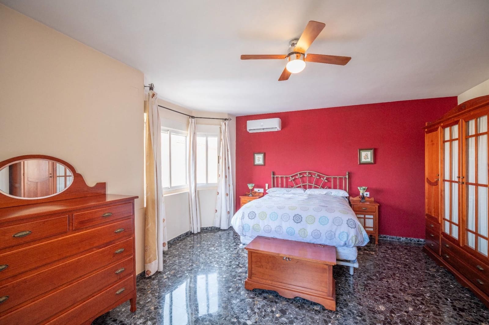 3 bedroom Villa for sale in Vegas del Genil with garage - € 320,000 (Ref: 9588370)