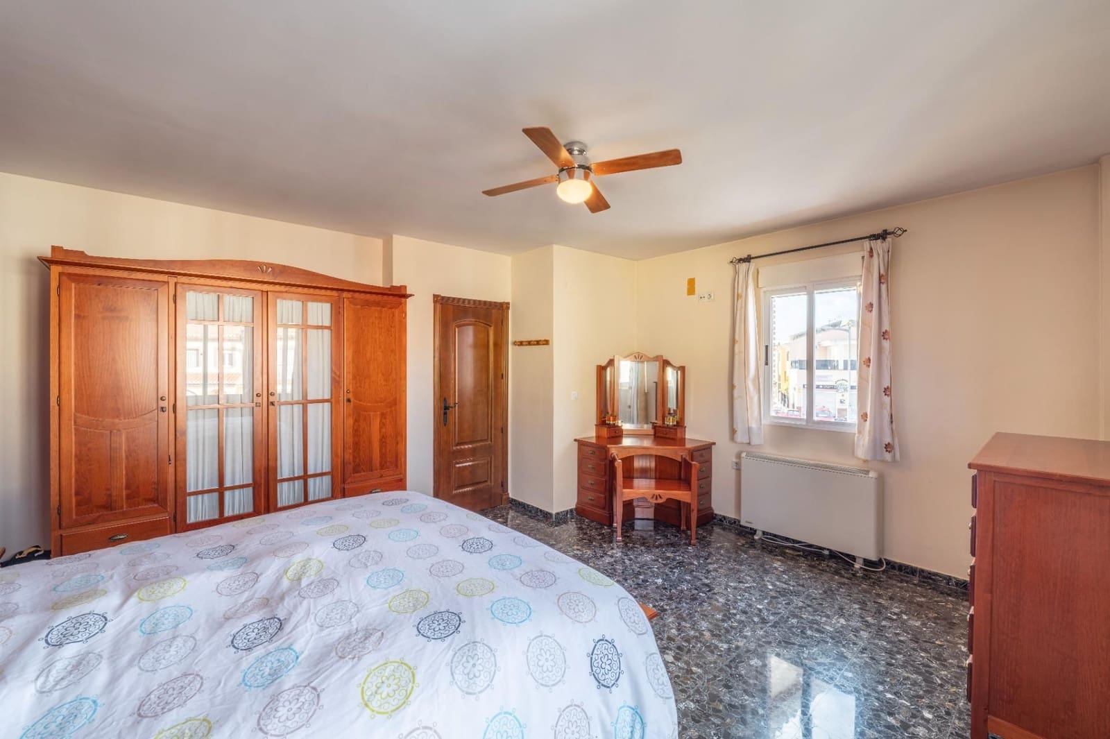 3 bedroom Villa for sale in Vegas del Genil with garage - € 320,000 (Ref: 9588370)