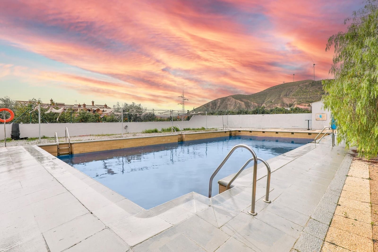 4 bedroom Business for sale in Lecrin with garage - € 1,690,000 (Ref: 9588371)