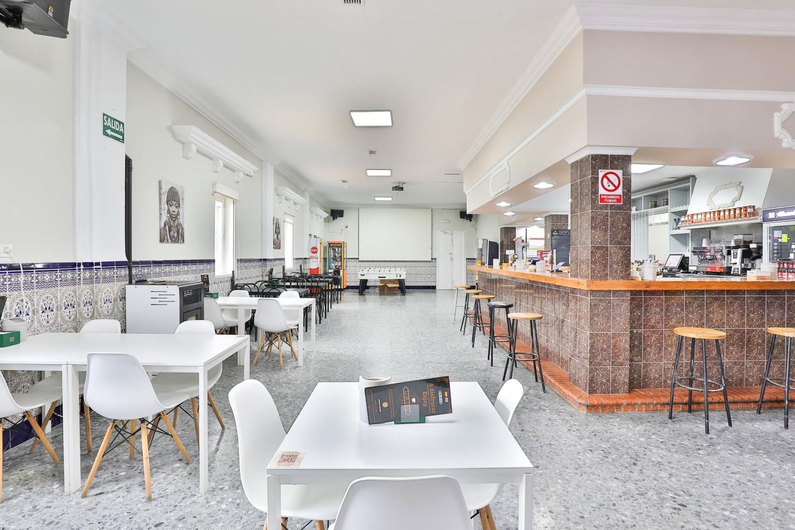 4 bedroom Business for sale in Lecrin with garage - € 1,690,000 (Ref: 9588371)