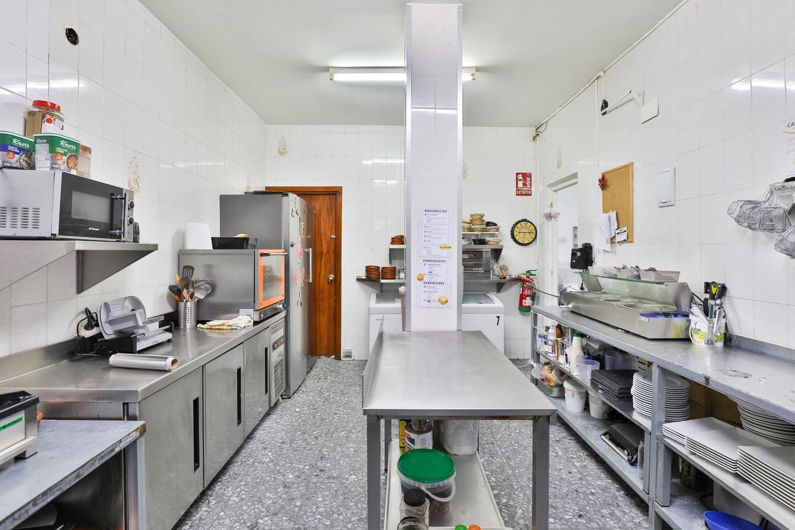 4 bedroom Business for sale in Lecrin with garage - € 1,690,000 (Ref: 9588371)