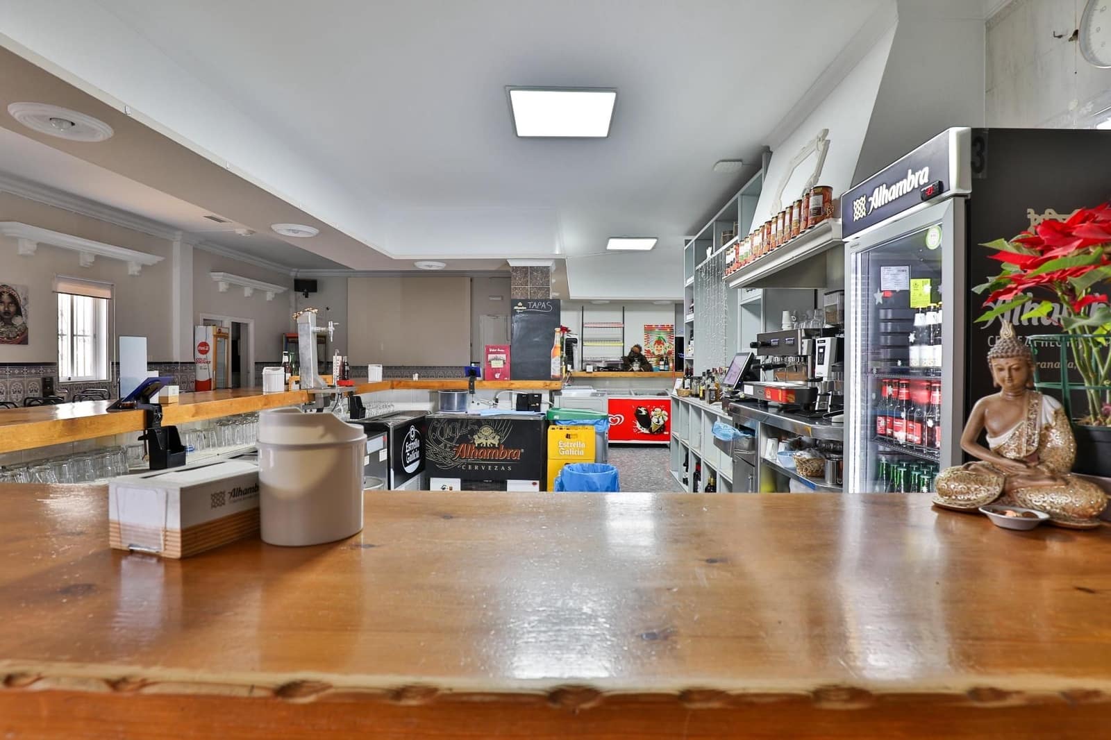4 bedroom Business for sale in Lecrin with garage - € 1,690,000 (Ref: 9588371)