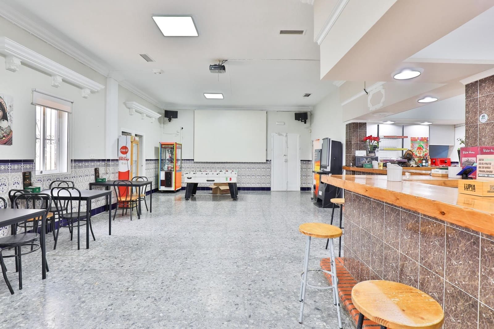 4 bedroom Business for sale in Lecrin with garage - € 1,690,000 (Ref: 9588371)