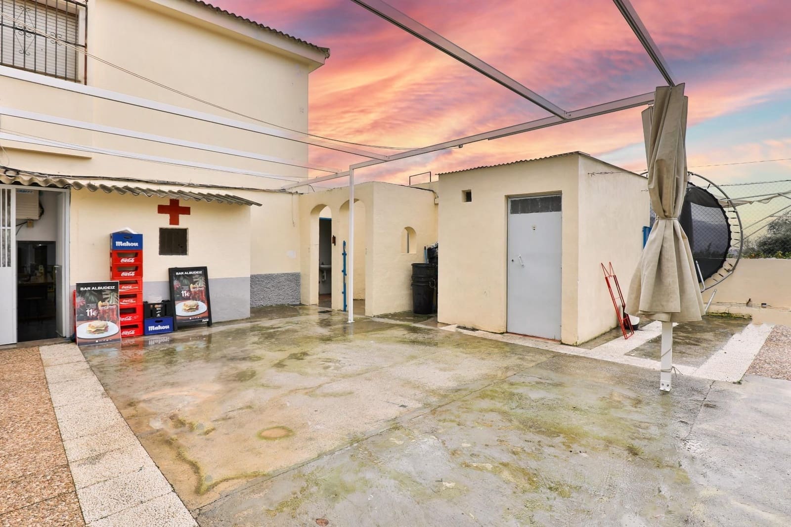 4 bedroom Business for sale in Lecrin with garage - € 1,690,000 (Ref: 9588371)