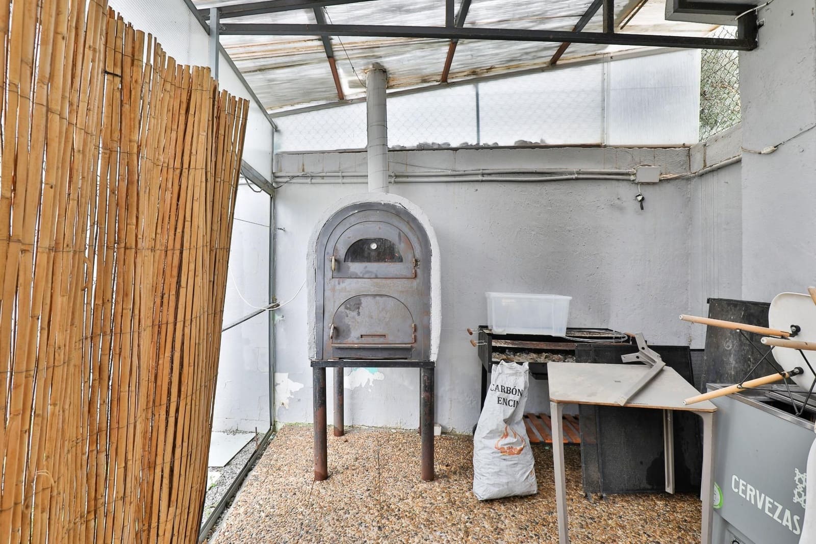 4 bedroom Business for sale in Lecrin with garage - € 1,690,000 (Ref: 9588371)