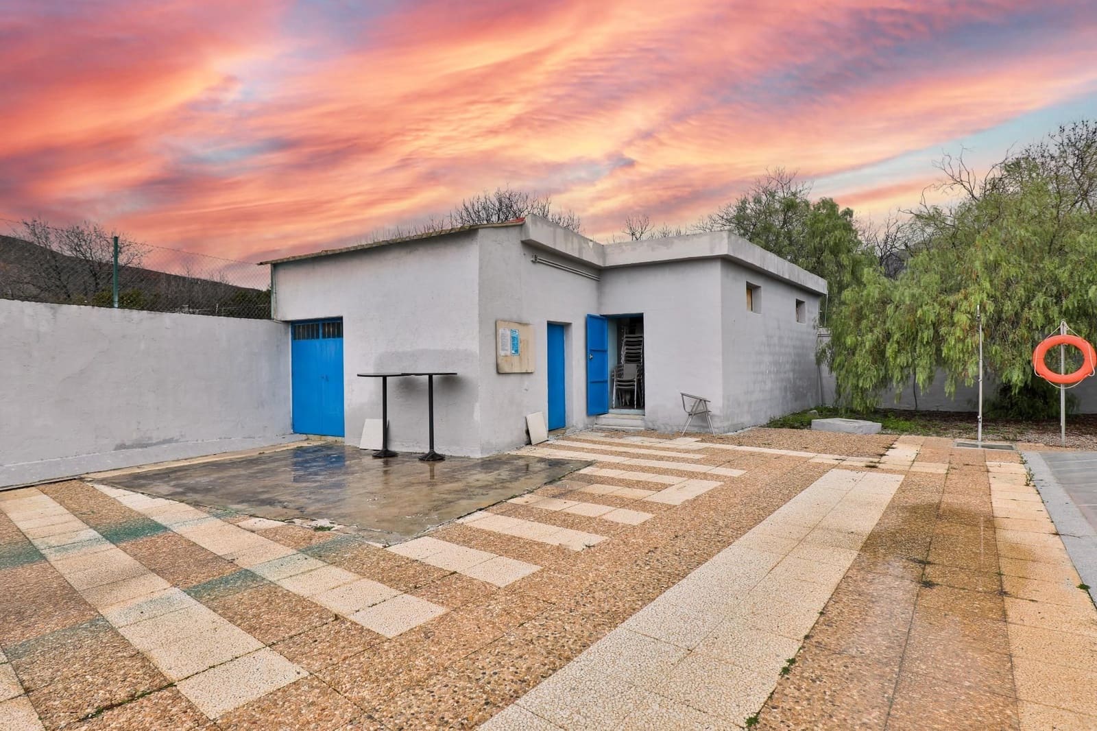 4 bedroom Business for sale in Lecrin with garage - € 1,690,000 (Ref: 9588371)