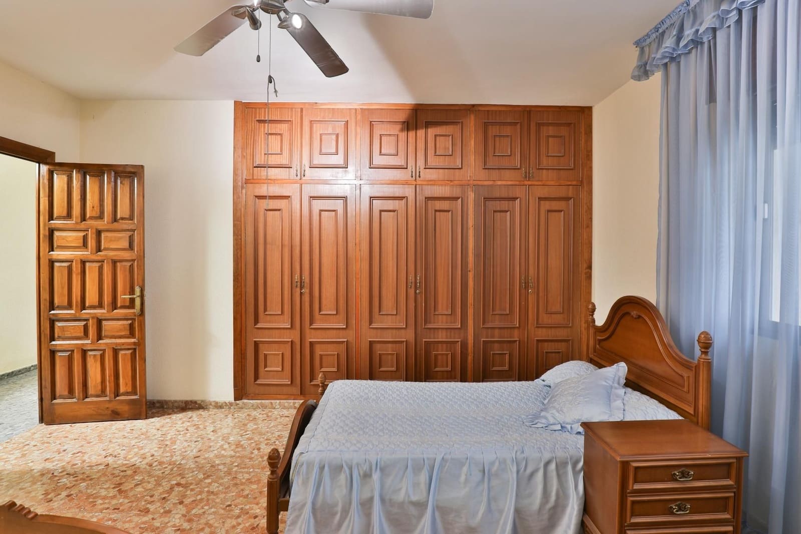 4 bedroom Business for sale in Lecrin with garage - € 1,690,000 (Ref: 9588371)