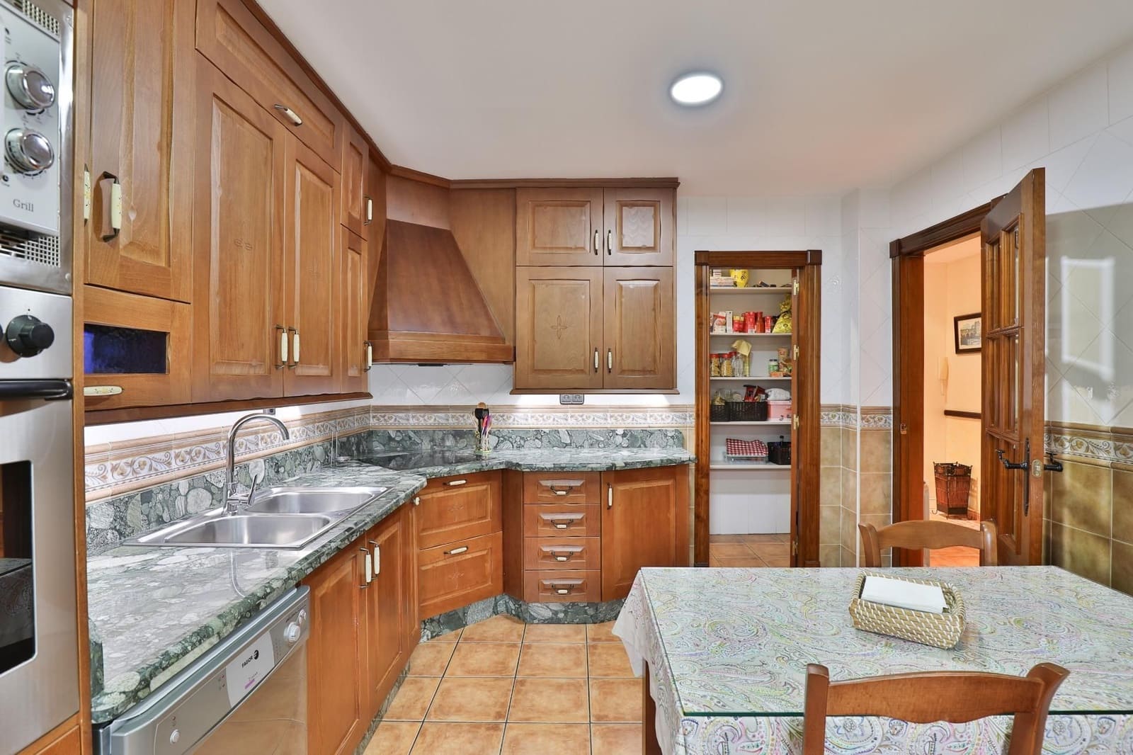 5 sovrum Semi-fristående Villa till salu i Padul med garage - 288 000 € (Ref: 9592128)