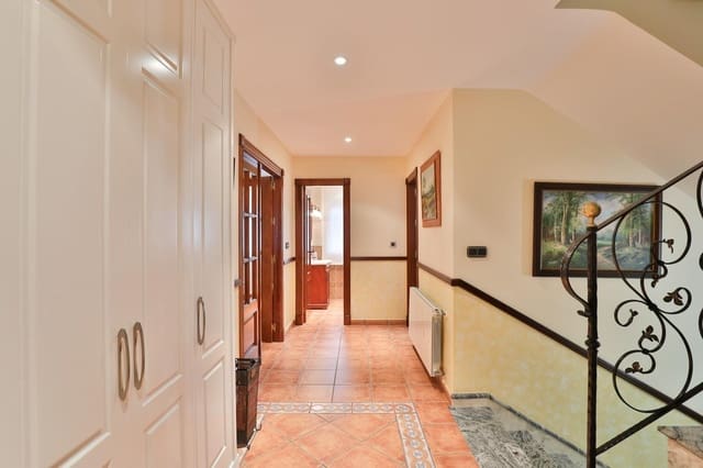 5 sovrum Semi-fristående Villa till salu i Padul med garage - 288 000 € (Ref: 9592128)