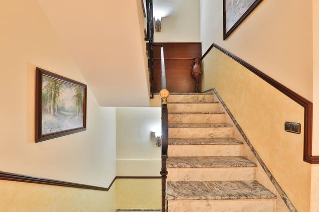 5 sovrum Semi-fristående Villa till salu i Padul med garage - 288 000 € (Ref: 9592128)