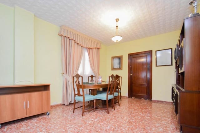 Casa de 3 habitaciones en Gabia Grande, Las Gabias en venta - 179.900 € (Ref: 9592299)