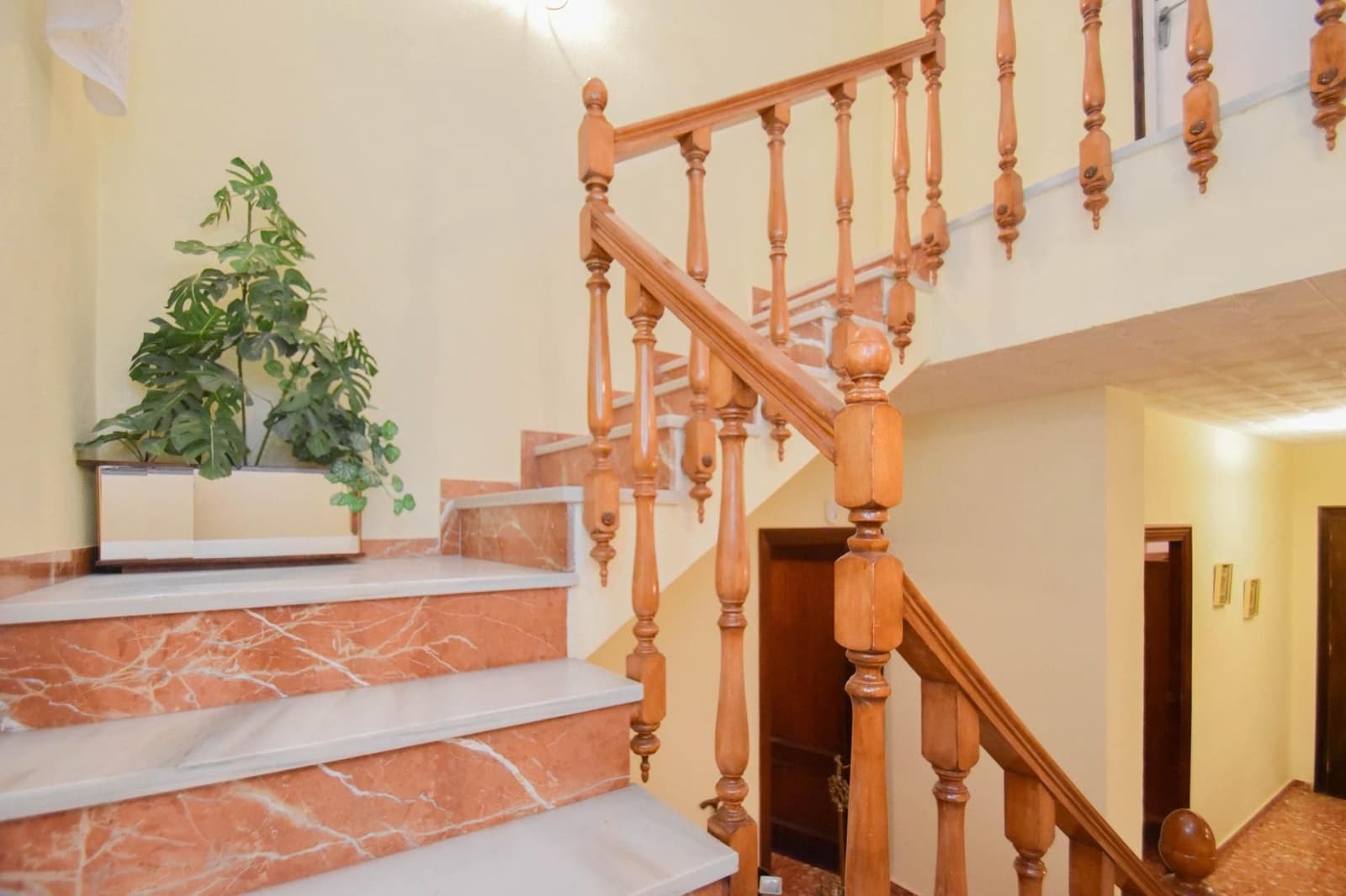 Casa de 3 habitaciones en Las Gabias en venta - 179.900 € (Ref: 9592299)