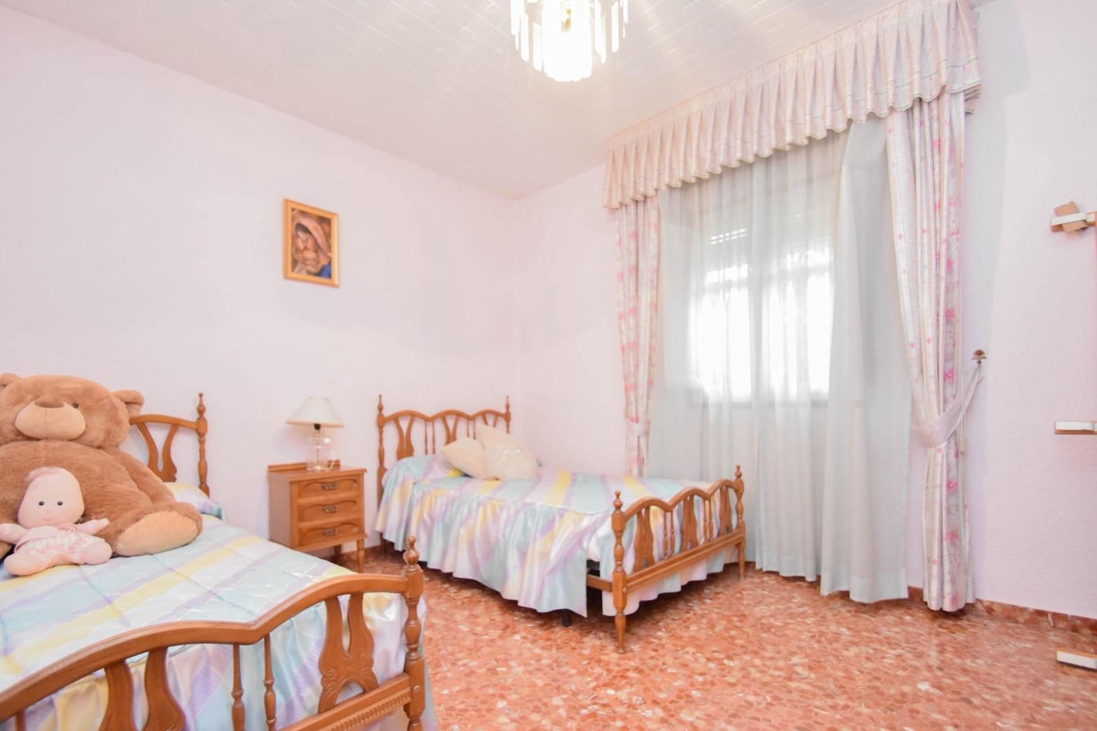 Casa de 3 habitaciones en Las Gabias en venta - 179.900 € (Ref: 9592299)