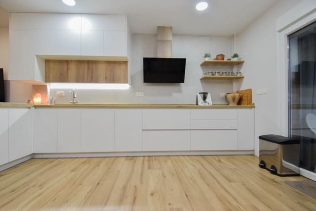 3 sypialnia Dom blizniak na sprzedaż w Churriana de la Vega z garażem - 359 899 € (Ref: 9593279)