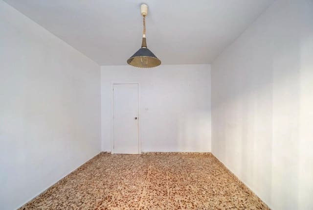 5 bedroom Flat for sale in Camino de Ronda - Rosaleda, Granada city - € 380,000 (Ref: 9618158)