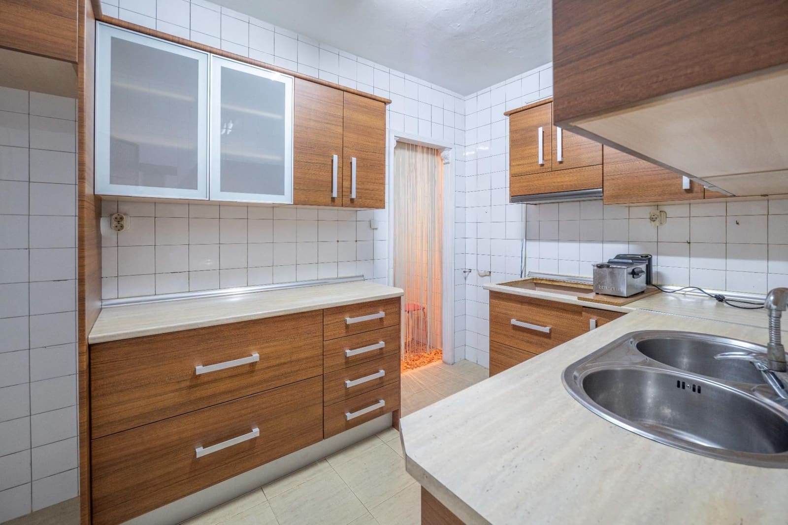 5 bedroom Flat for sale in Granada city - € 380,000 (Ref: 9618158)