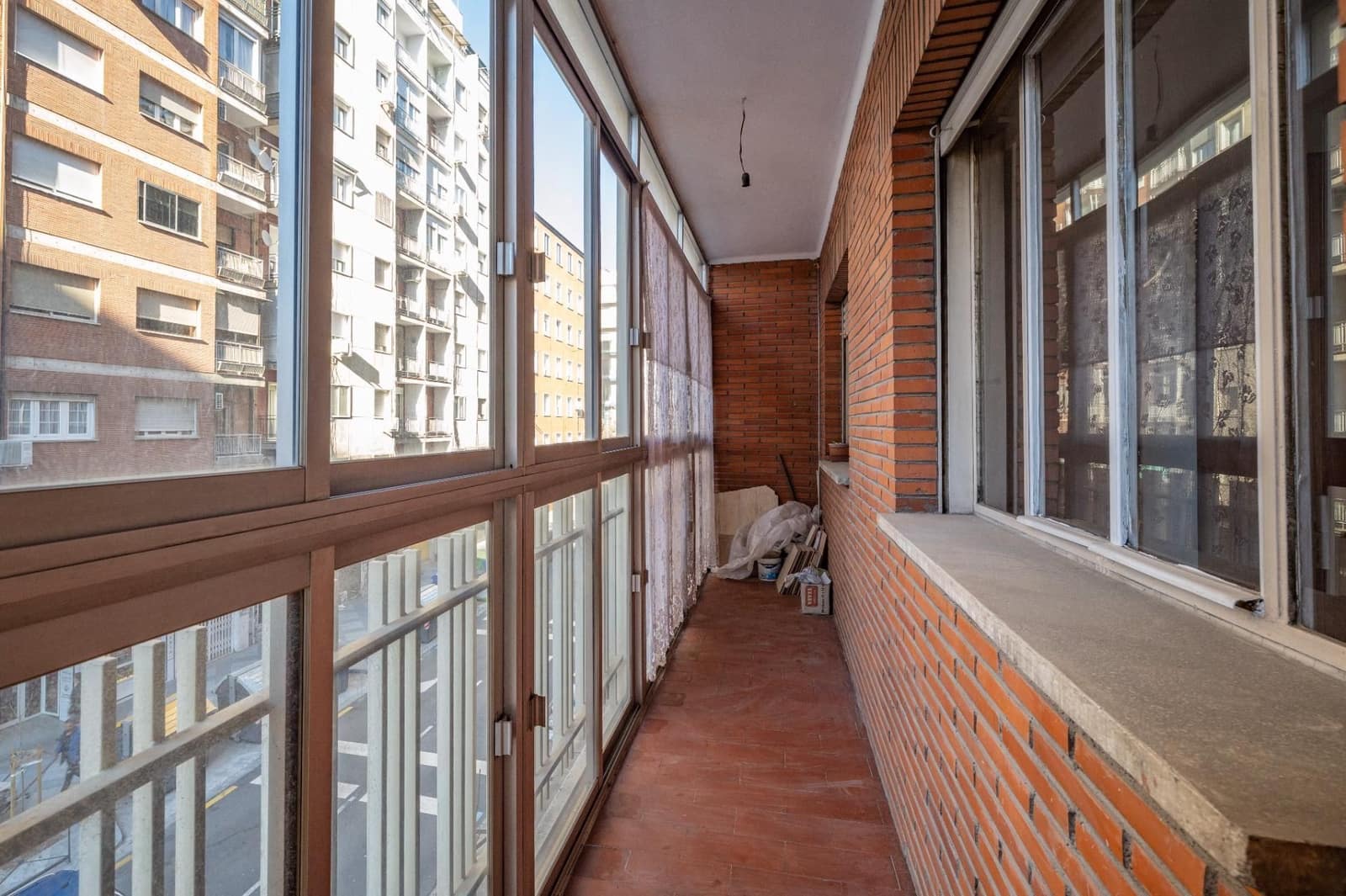 5 bedroom Flat for sale in Granada city - € 380,000 (Ref: 9618158)