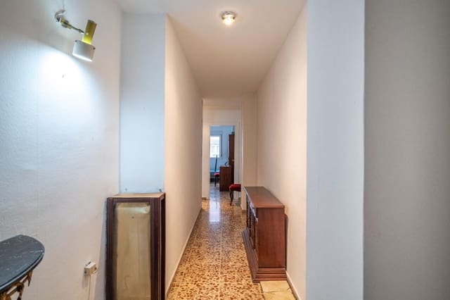 5 bedroom Flat for sale in Camino de Ronda - Rosaleda, Granada city - € 380,000 (Ref: 9618158)