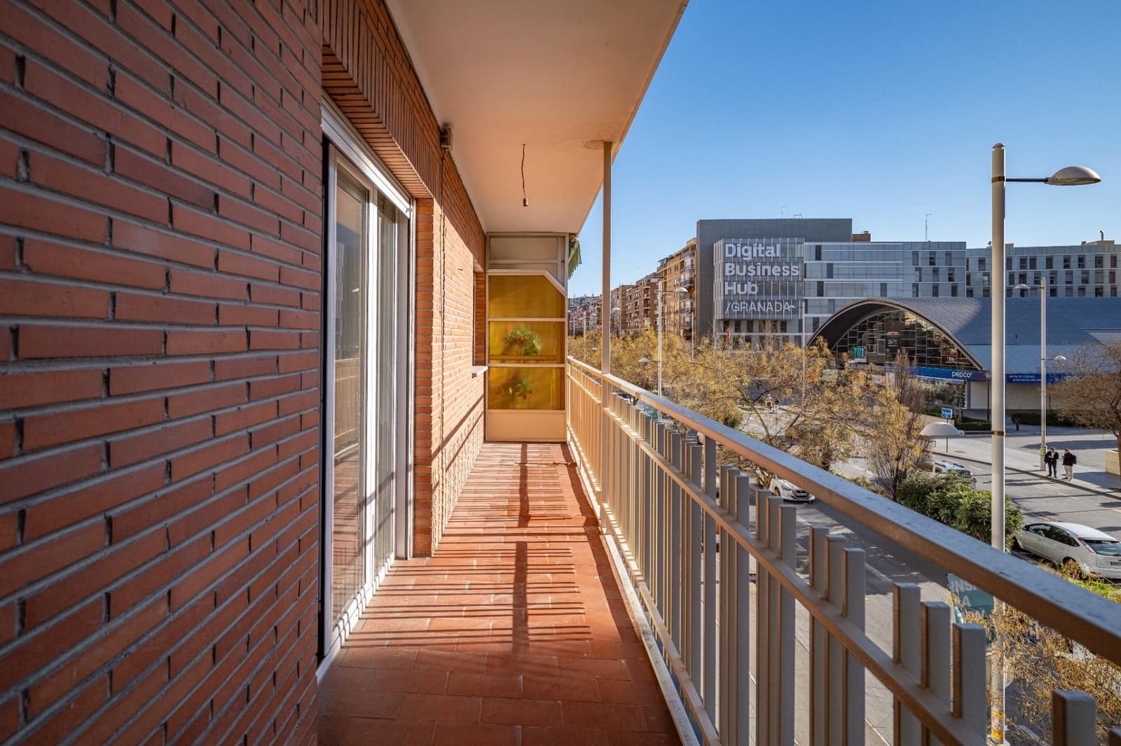 5 bedroom Flat for sale in Granada city - € 380,000 (Ref: 9618158)