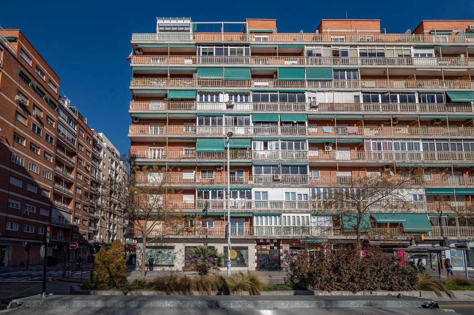 5 bedroom Flat for sale in Granada city - € 380,000 (Ref: 9618158)