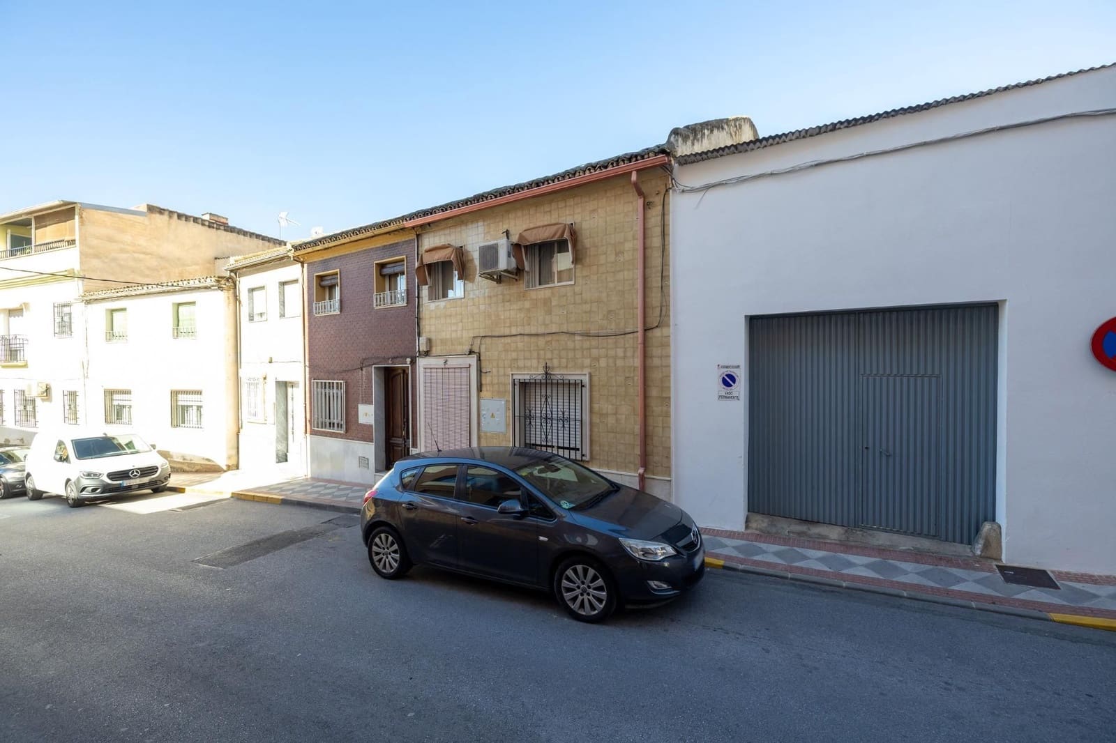 2 soveværelse Lejlighed til salg i Atarfe med garage - € 150.000 (Ref: 9624320)