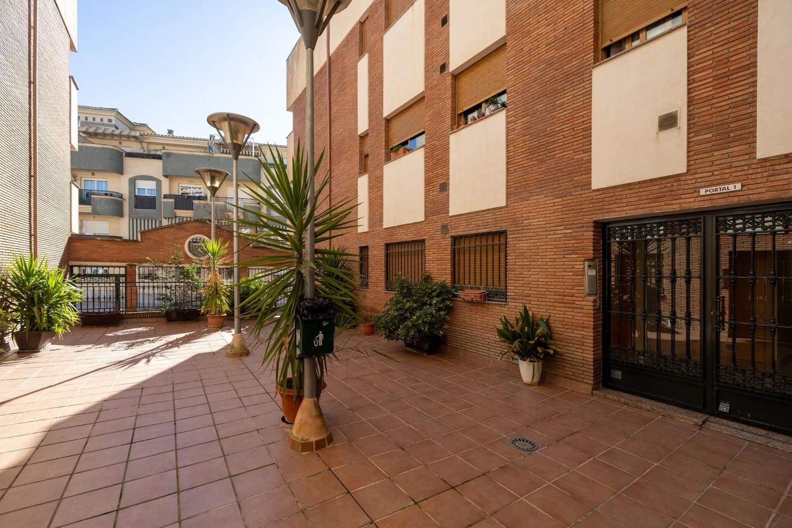 2 soveværelse Lejlighed til salg i Atarfe med garage - € 150.000 (Ref: 9624320)