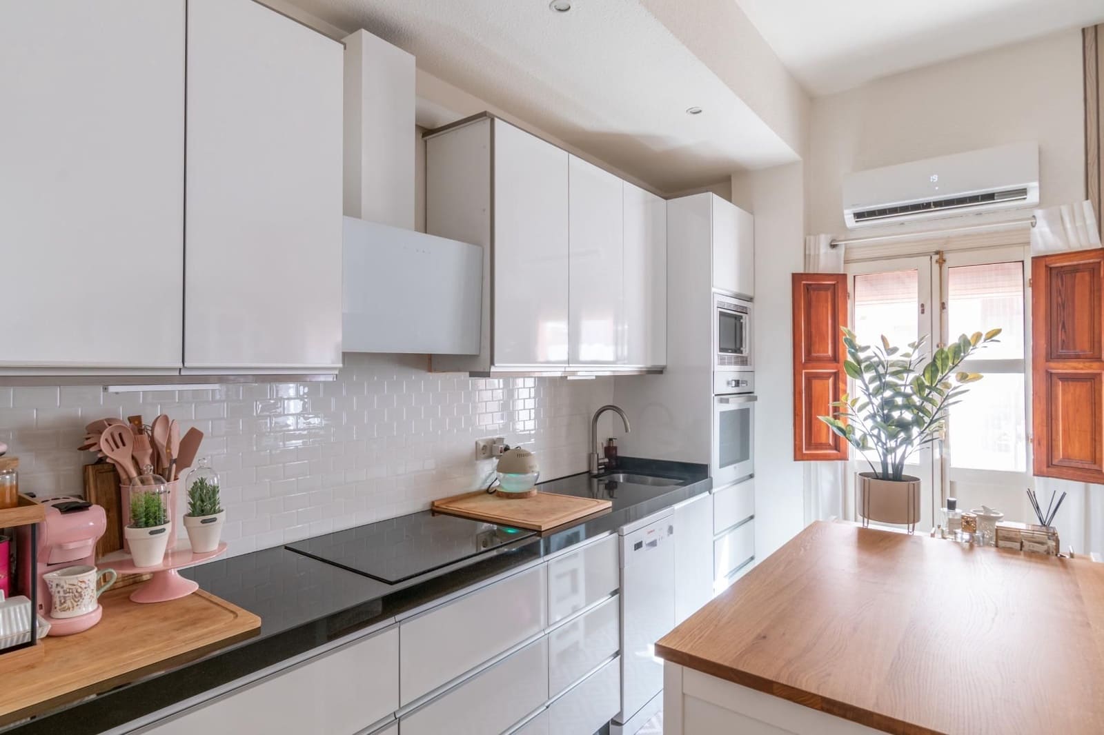 2 soveværelse Lejlighed til salg i Granada by - € 280.000 (Ref: 9626413)