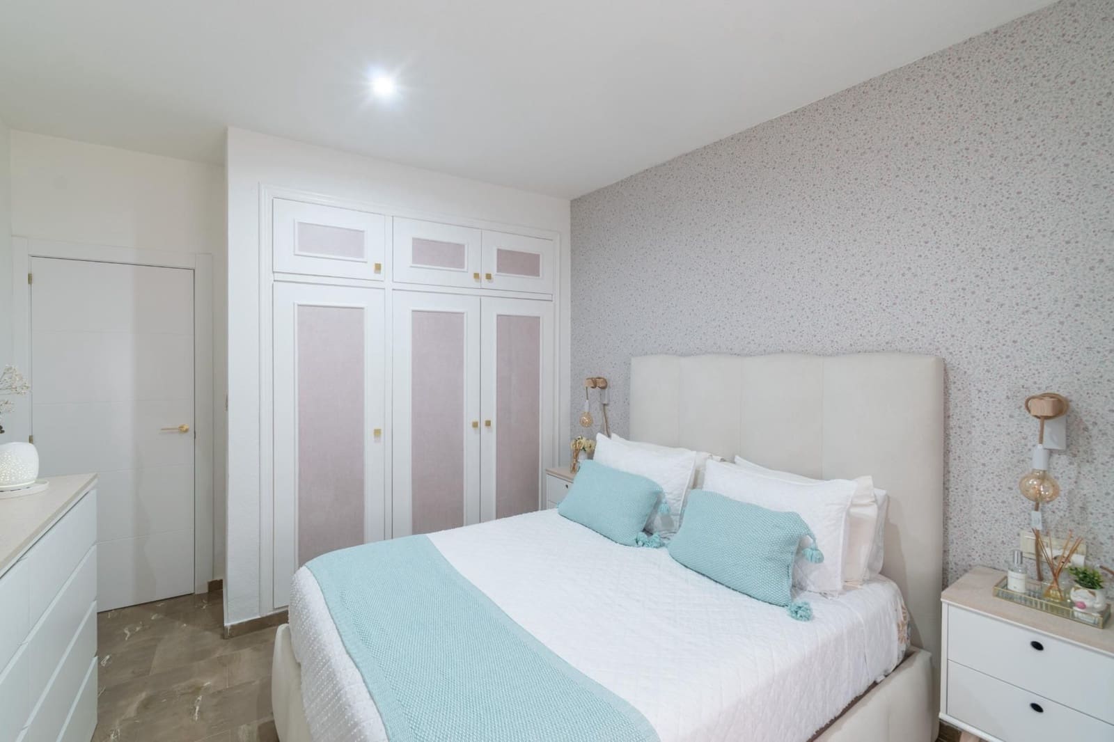 2 soveværelse Lejlighed til salg i Granada by - € 280.000 (Ref: 9626413)