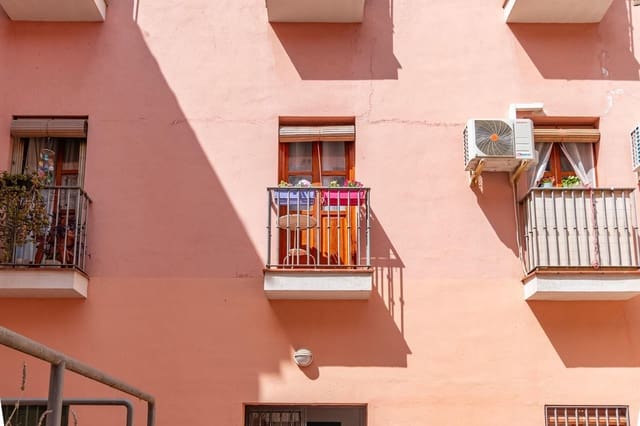 2 soveværelse Lejlighed til salg i Centro - Sagrario, Granada by - € 280.000 (Ref: 9626413)