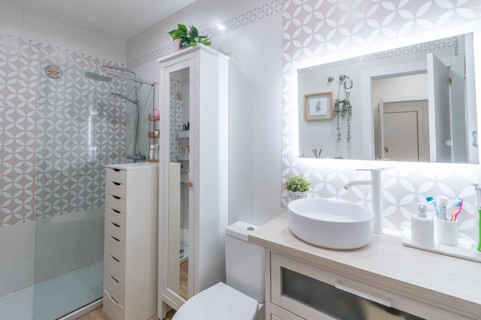 2 soveværelse Lejlighed til salg i Granada by - € 280.000 (Ref: 9626413)