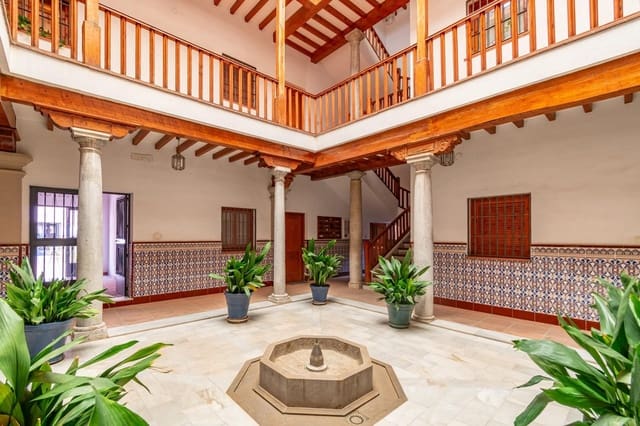 2 soveværelse Lejlighed til salg i Centro - Sagrario, Granada by - € 280.000 (Ref: 9626413)