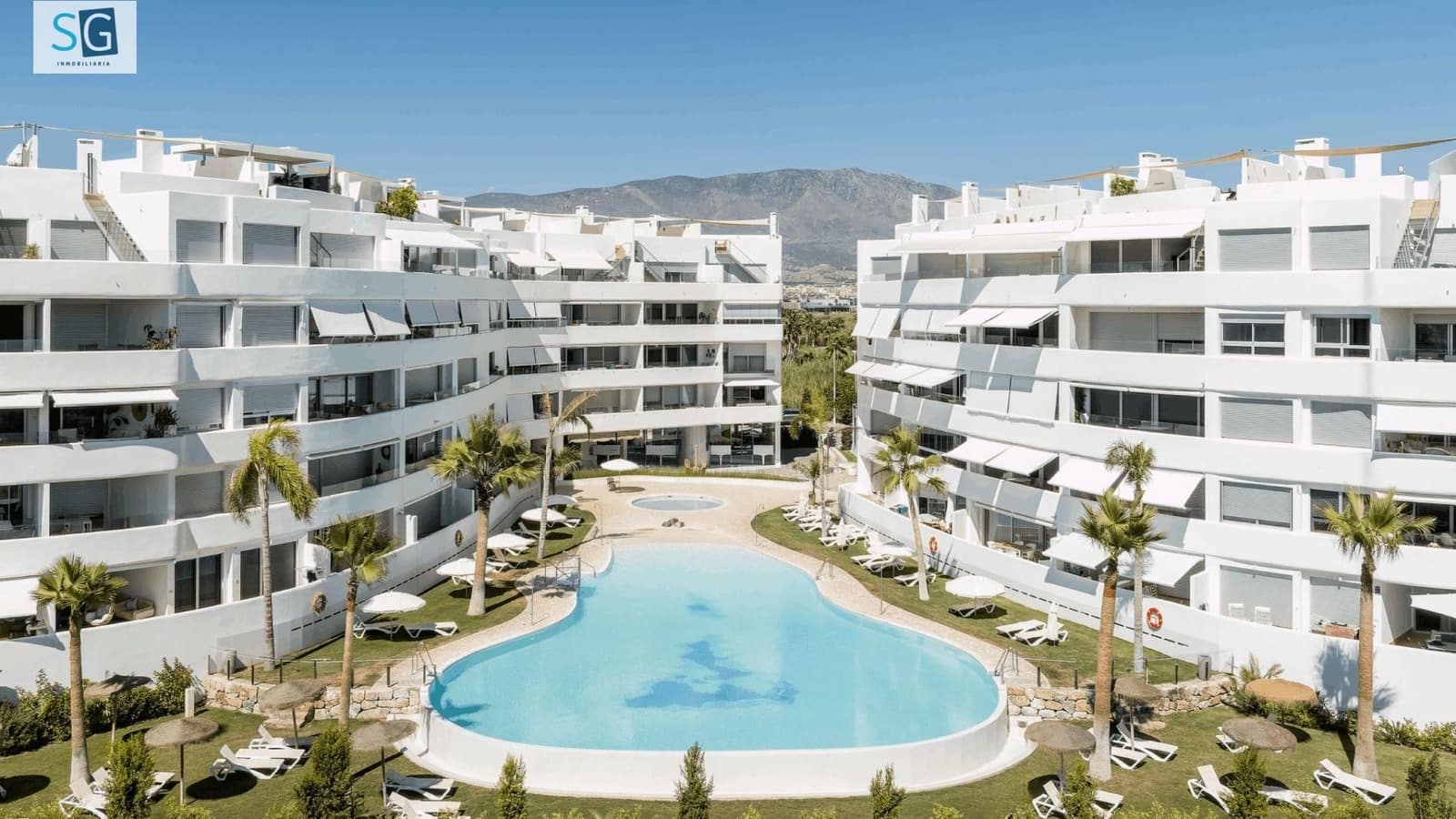 2 soverom Leilighet til salgs i Motril med svømmebasseng garasje - € 360 000 (Ref: 9637293)