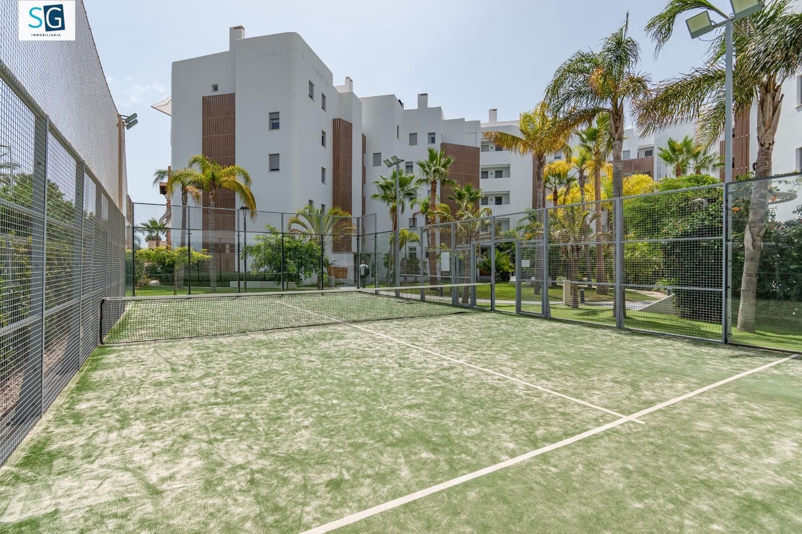 2 soverom Leilighet til salgs i Motril med svømmebasseng garasje - € 360 000 (Ref: 9637293)