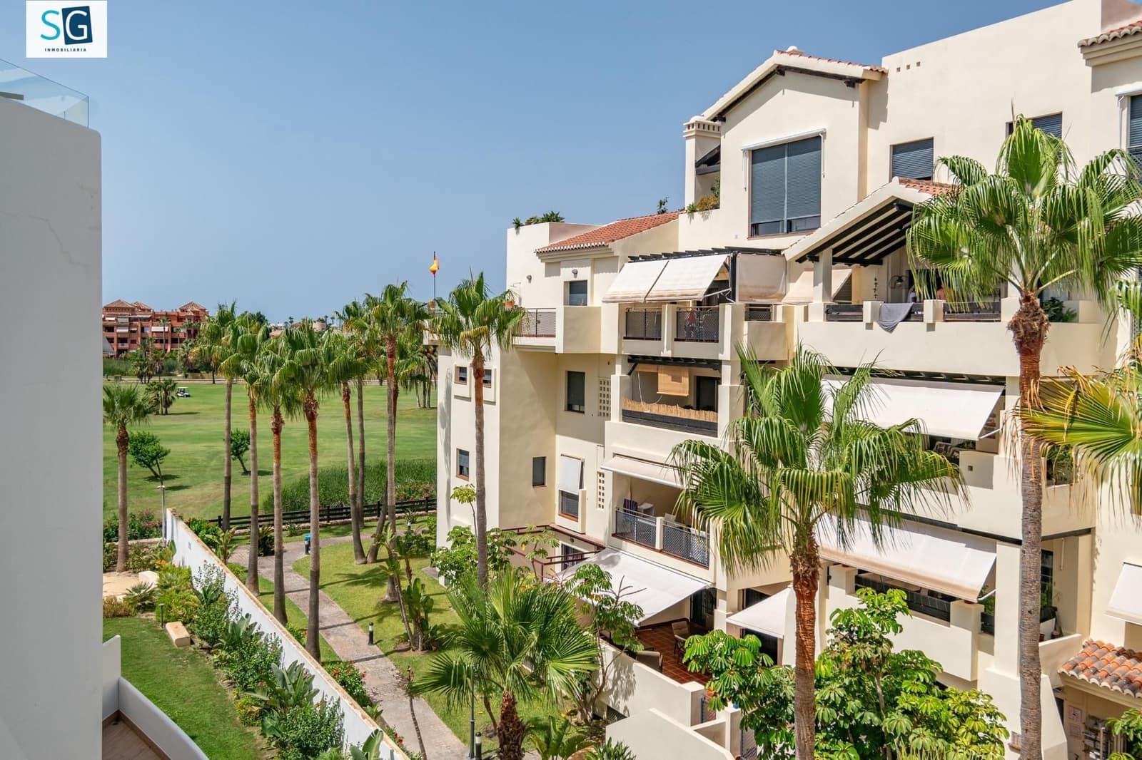 2 soverom Leilighet til salgs i Motril med svømmebasseng garasje - € 360 000 (Ref: 9637293)