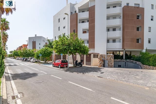 Piso de 2 habitaciones en Motril en venta con piscina garaje - 360.000 € (Ref: 9637293)