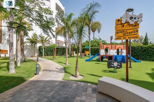 Piso de 2 habitaciones en Motril en venta con piscina garaje - 360.000 € (Ref: 9637293)