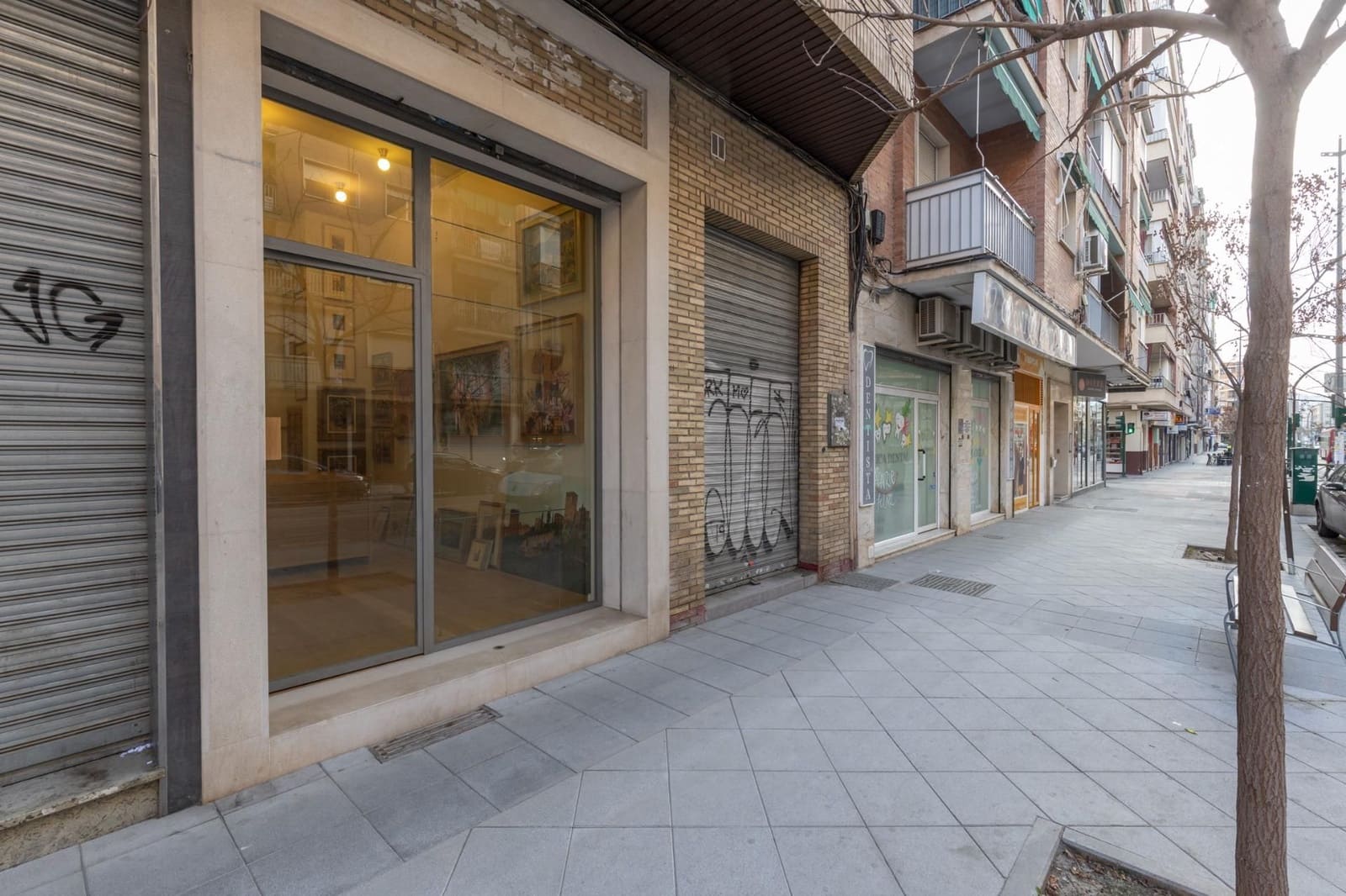 Commercieel te koop in Granada stad - € 75.000 (Ref: 9640657)