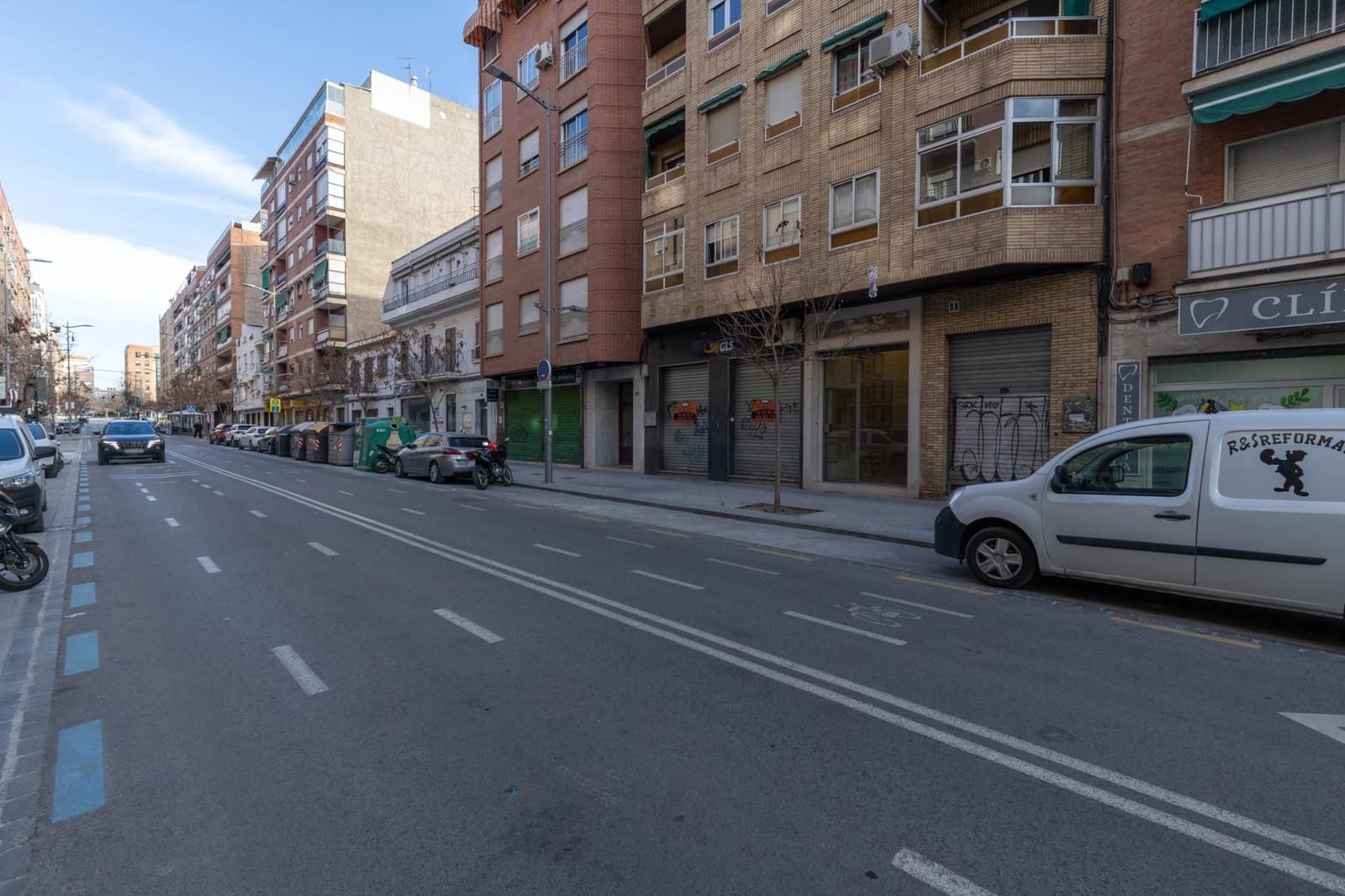 Commercieel te koop in Granada stad - € 75.000 (Ref: 9640657)