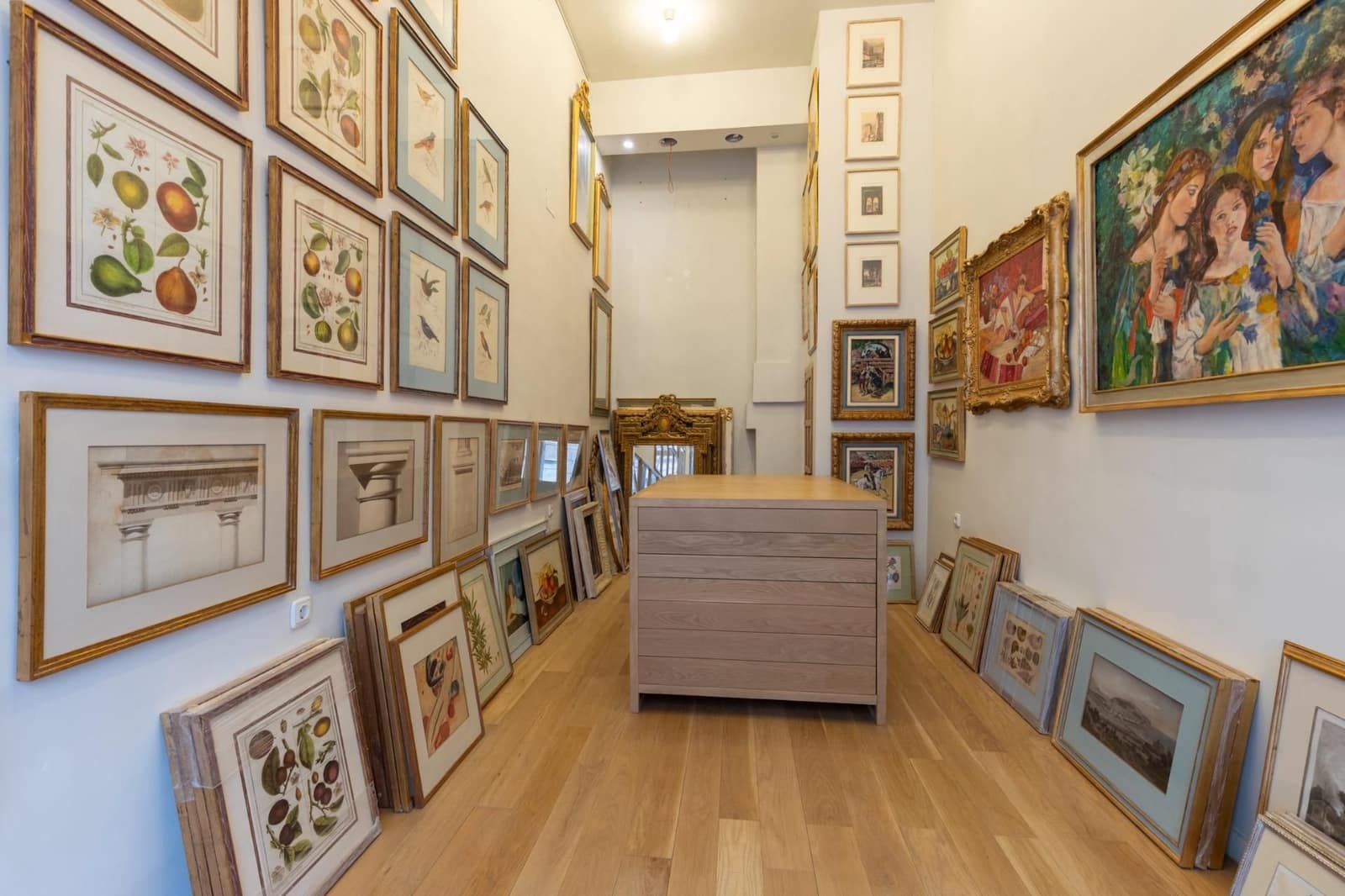 Commercieel te koop in Granada stad - € 75.000 (Ref: 9640657)