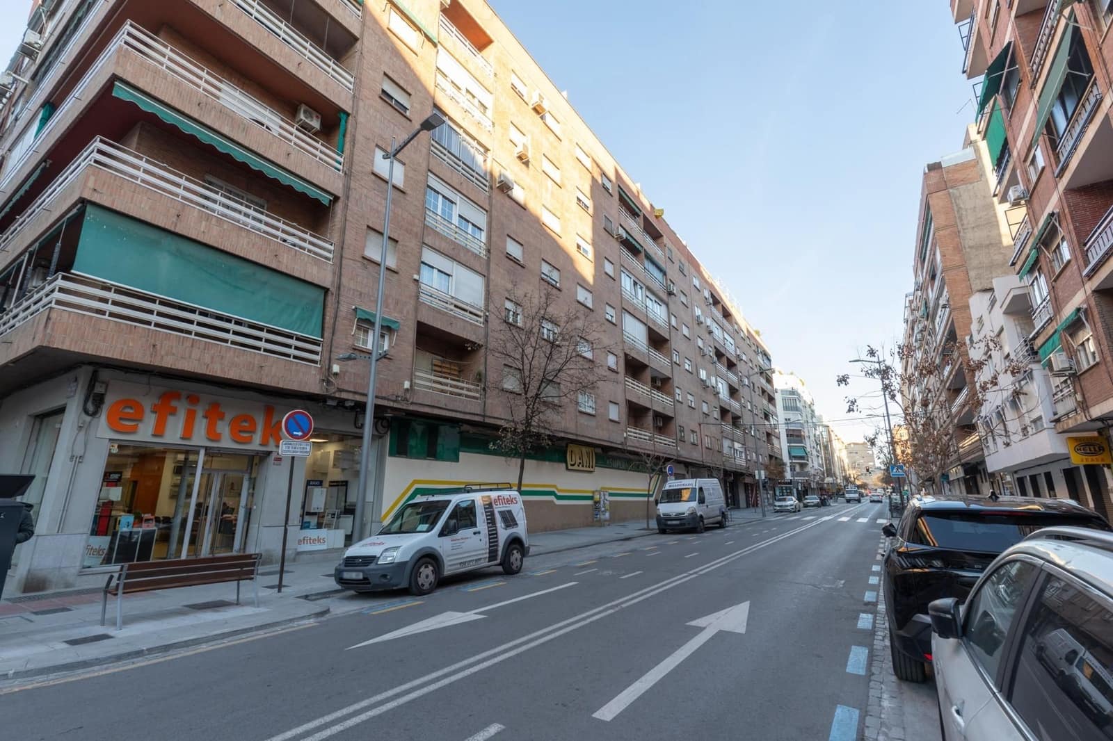 Commercieel te koop in Granada stad - € 75.000 (Ref: 9640657)