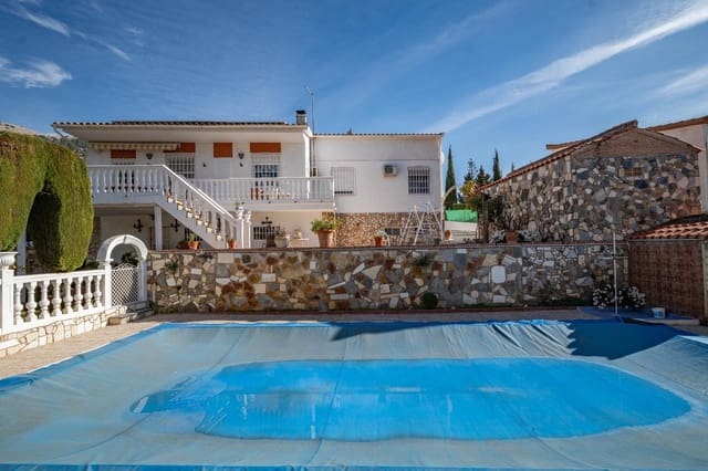 5 sovrum Villa till salu i Alfacar med pool garage - 290 000 € (Ref: 9640660)