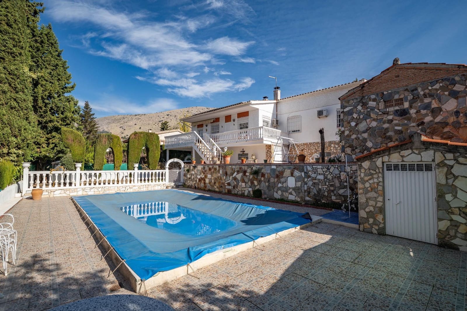 5 sovrum Villa till salu i Alfacar med pool garage - 290 000 € (Ref: 9640660)