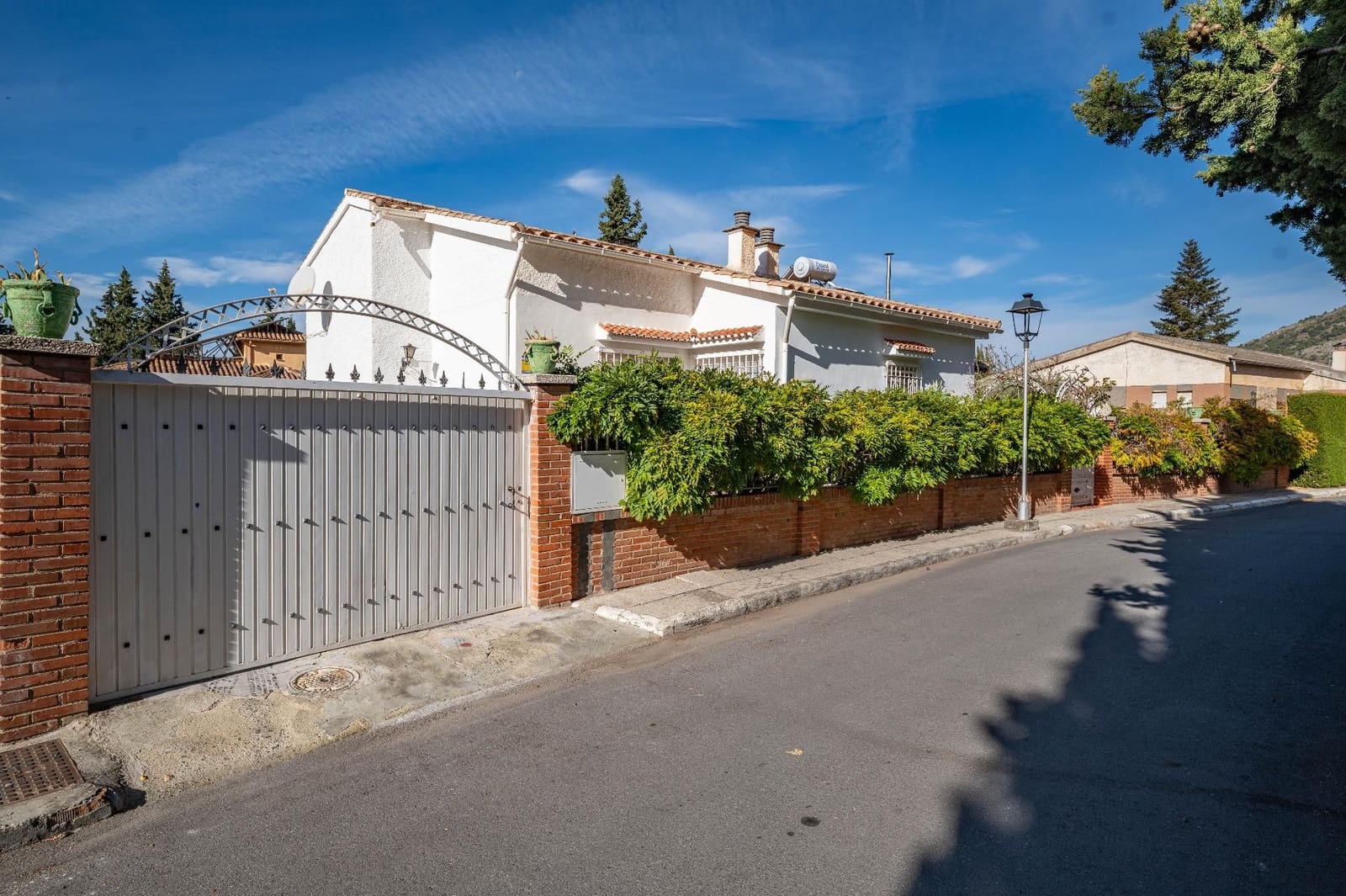 5 sovrum Villa till salu i Alfacar med pool garage - 290 000 € (Ref: 9640660)