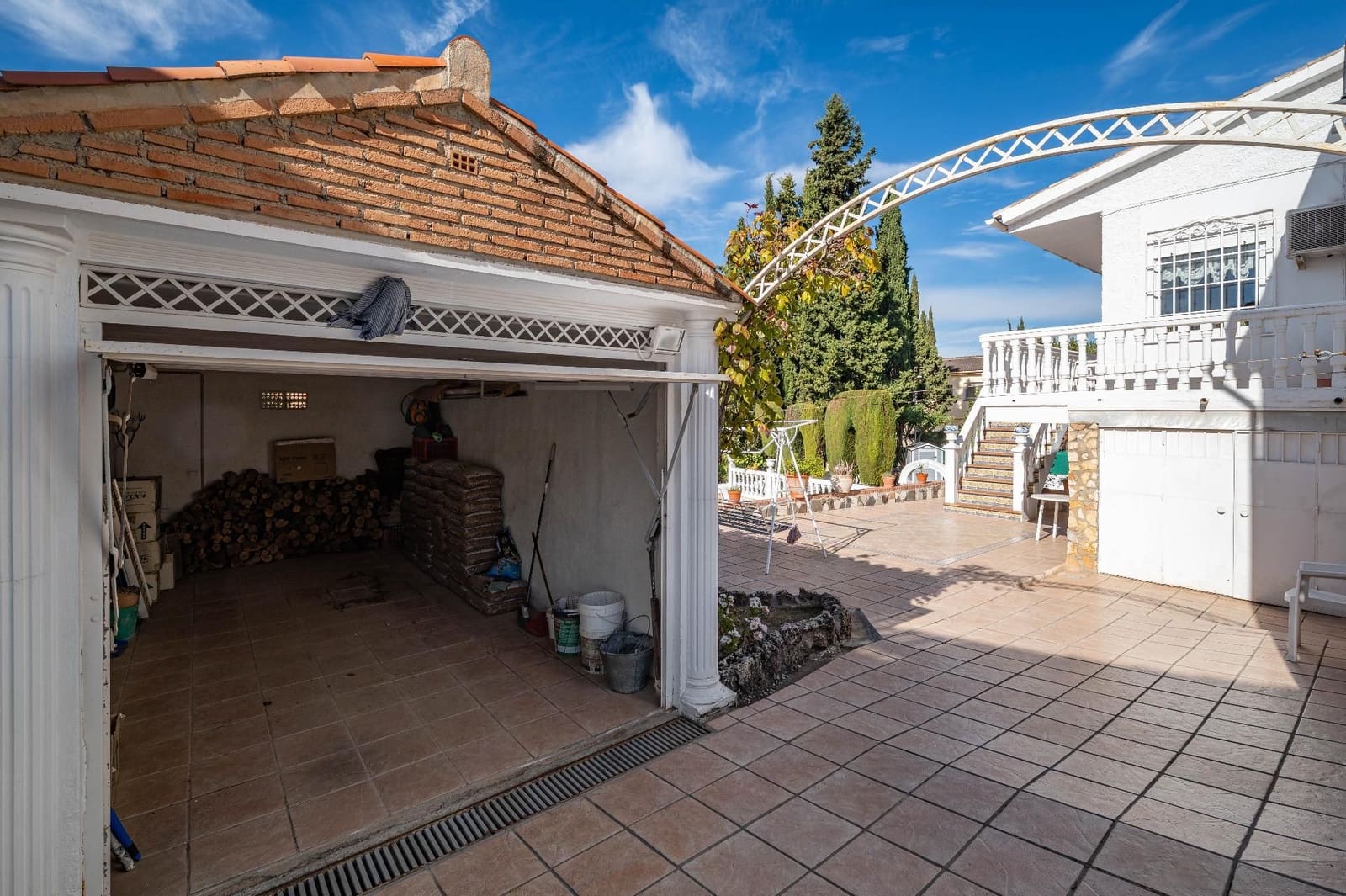 5 sovrum Villa till salu i Alfacar med pool garage - 290 000 € (Ref: 9640660)