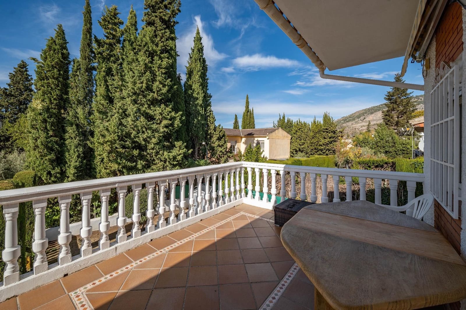 5 sovrum Villa till salu i Alfacar med pool garage - 290 000 € (Ref: 9640660)