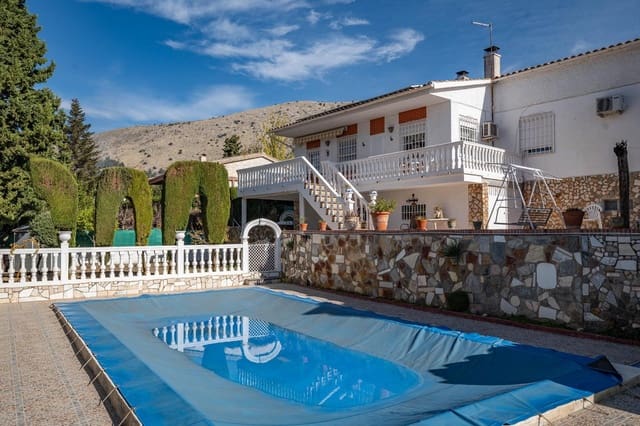 5 sovrum Villa till salu i Alfacar med pool garage - 290 000 € (Ref: 9640660)